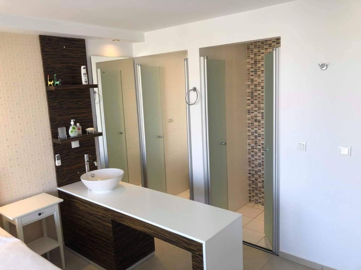 Babylon Luxury Villa With Private Pool And Indoor Heated Pool シダ エクステリア 写真